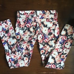 Women’s floral jeggings